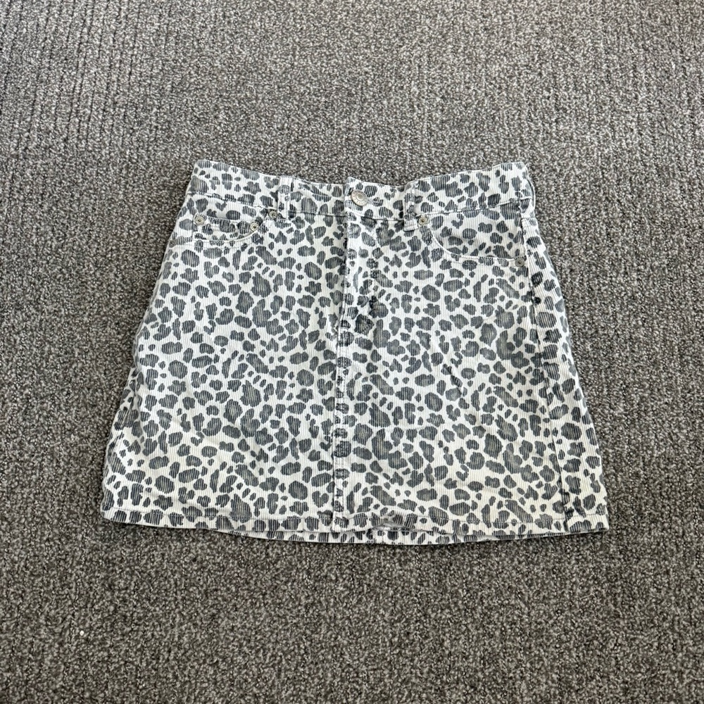 American Eagle leopard print skirt